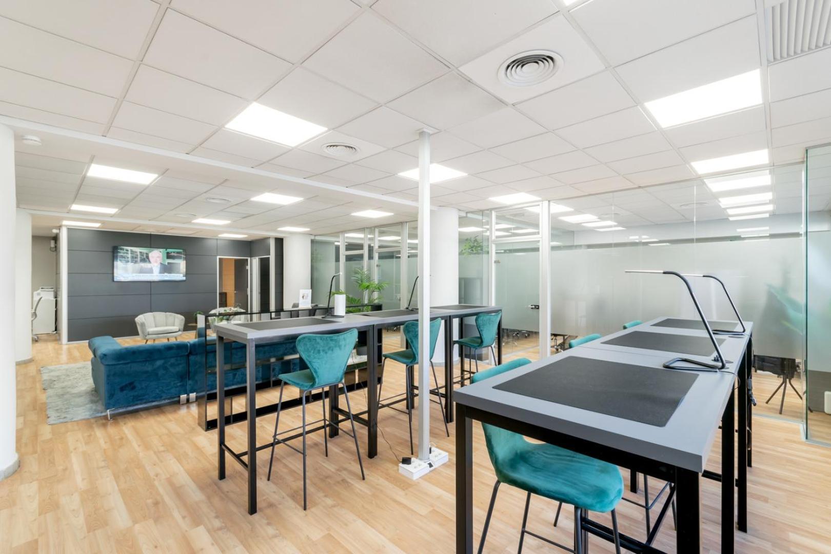 Coliving Gran Via Carlos III Hotel - Barcelona — Photos 1
